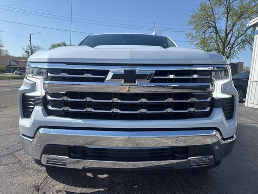 Polar White Tricoat 2026 Chevrolet Silverado 1500 LTZ