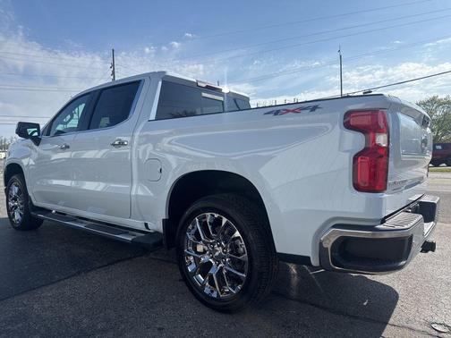 Polar White Tricoat 2026 Chevrolet Silverado 1500 LTZ