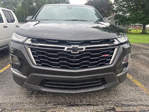 Black Metallic 2023 Chevrolet Traverse RS