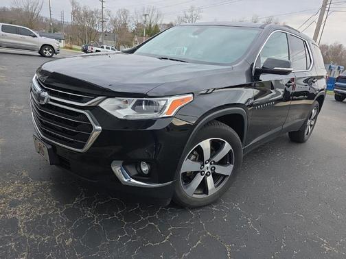 Mosaic Black Metallic 2018 Chevrolet Traverse LT Leather