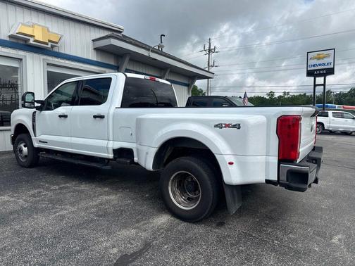 Oxford White 2026 Ford F-350 XLT