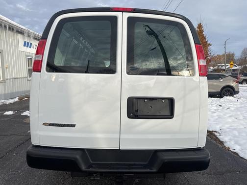 2025 Chevrolet Express 2500 RWD 2500 Extended Wheelbase WT