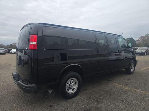 2025 Chevrolet Express 3500 RWD 3500 Extended Wheelbase LS