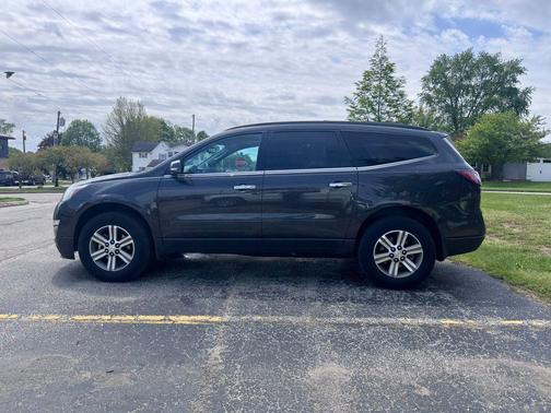 Tungsten Metallic 2016 Chevrolet Traverse 1LT