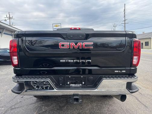 2025 GMC Sierra 2500 SLE