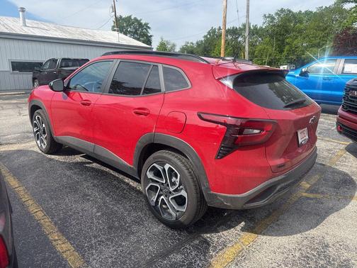 Apex Red 2026 Chevrolet Trax FWD 2RS