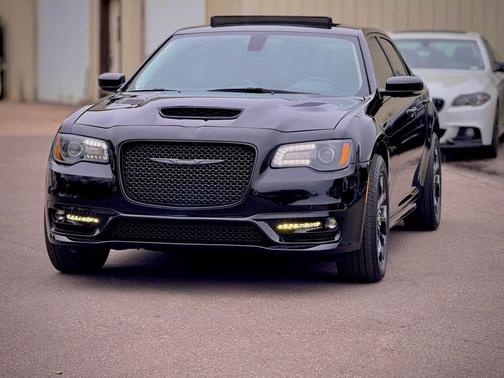 2022 Chrysler 300 Touring L