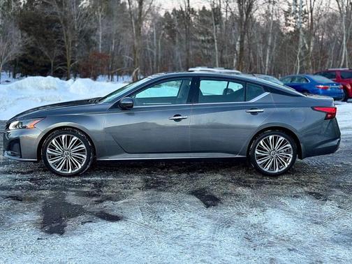 2024 Nissan Altima 2.5 SL