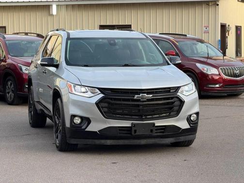 Gray 2019 Chevrolet Traverse Premier
