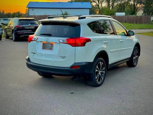 Blizzard Pearl 2015 Toyota RAV4 Limited