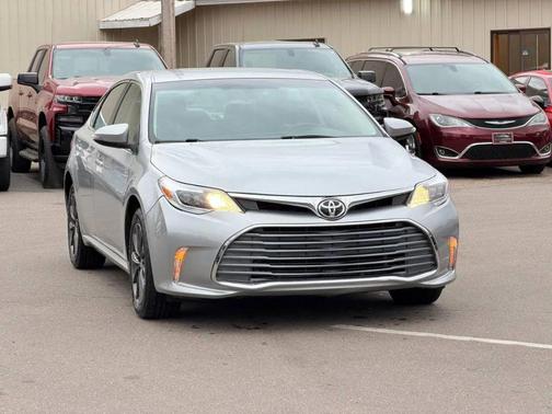 Celestial Silver Metallic 2016 Toyota Avalon XLE