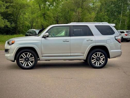 Classic Silver Metallic 2018 Toyota 4Runner Limited