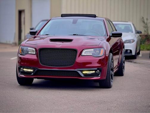 2020 Chrysler 300 Touring