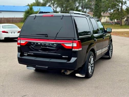 2016 Lincoln Navigator Select