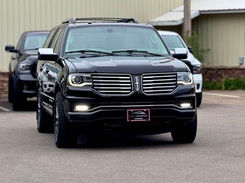 2016 Lincoln Navigator Select