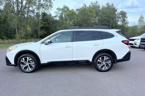 Crystal White Pearl 2021 Subaru Outback Limited