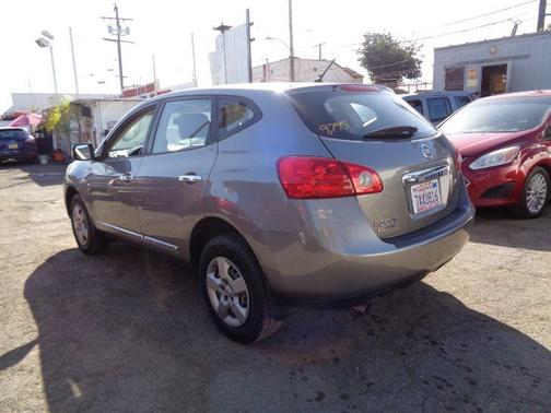 Photo 4 of 14 of 2014 Nissan Rogue Select S