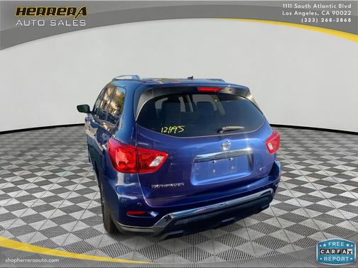2017 Nissan Pathfinder SV