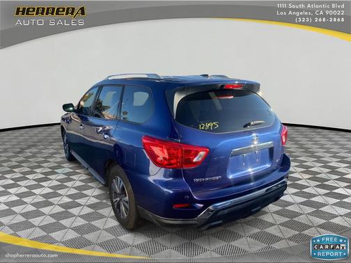 2017 Nissan Pathfinder SV