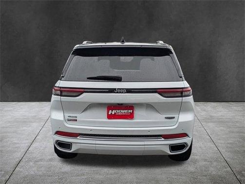 2022 Jeep Grand Cherokee Summit