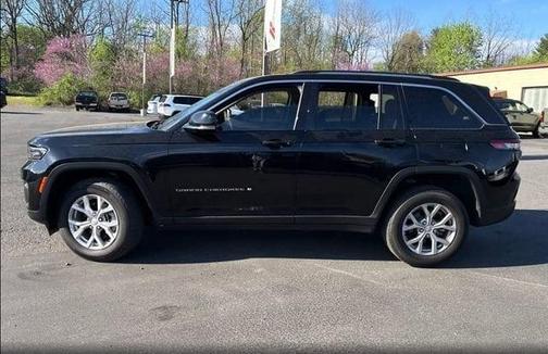 Diamond Black 2023 Jeep Grand Cherokee Limited