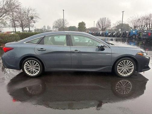2019 Toyota Avalon Hybrid Limited