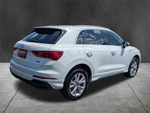 2024 Audi Q3 45 S line Premium