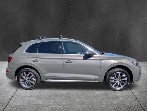 2023 Audi Q5 45 S line Premium Plus