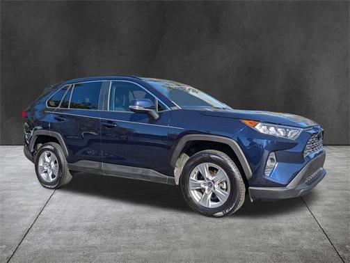 2020 Toyota RAV4 XLE