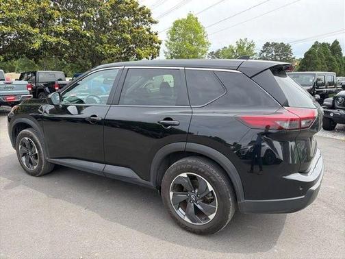 Super Black 2024 Nissan Rogue SV