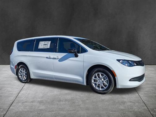 2026 Chrysler Voyager LX