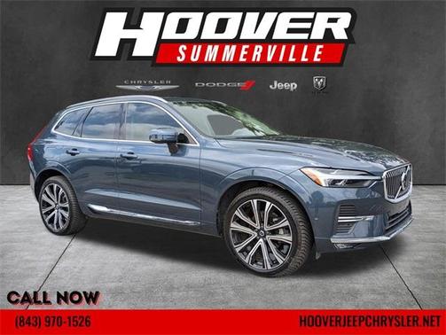 2023 Volvo XC60 B5 Ultimate Bright Theme