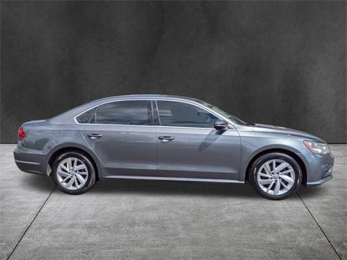 2018 Volkswagen Passat 2.0T SE