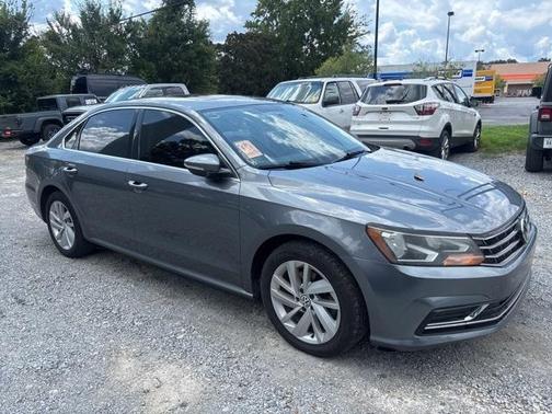 2018 Volkswagen Passat 2.0T SE