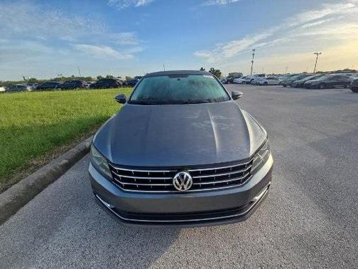 2018 Volkswagen Passat 2.0T SE