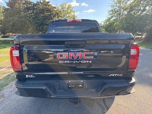 2023 GMC Canyon AT4