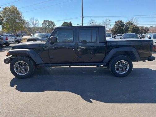 2023 Jeep Gladiator Sport