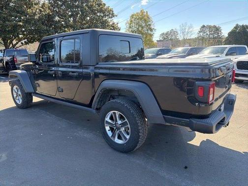 2023 Jeep Gladiator Sport