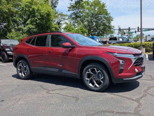 Crimson Metallic 2025 Chevrolet Trax LT