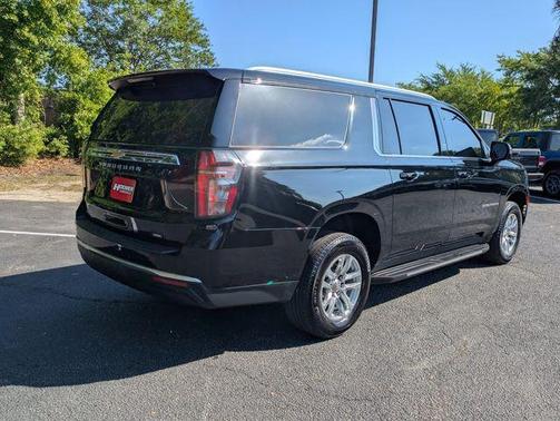 Black 2024 Chevrolet Suburban LT