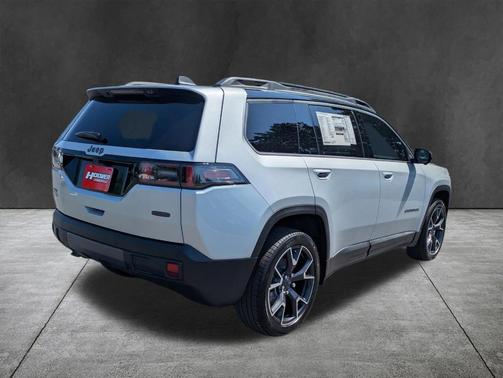 Silver Zynith 2026 Jeep Cherokee Overland
