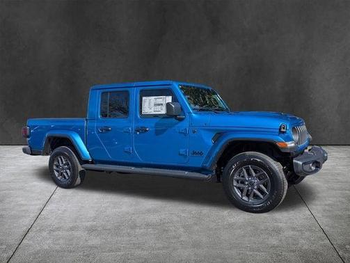 Hydro Blue Pearlcoat 2026 Jeep Gladiator Sport