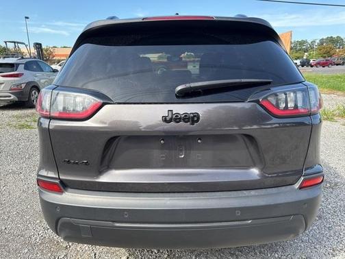 2023 Jeep Cherokee Altitude Lux