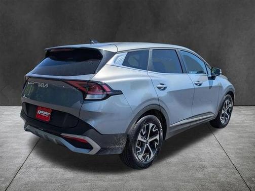 Everlasting Silver 2024 Kia Sportage EX