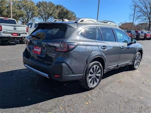 2023 Subaru Outback Touring