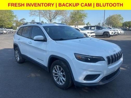 Bright White Clearcoat 2021 Jeep Cherokee Latitude
