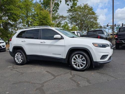 Bright White Clearcoat 2021 Jeep Cherokee Latitude