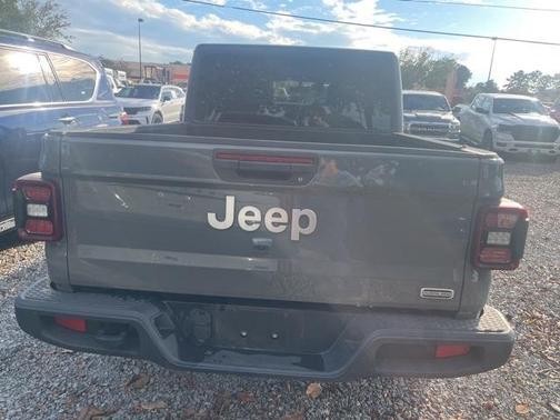2021 Jeep Gladiator Overland