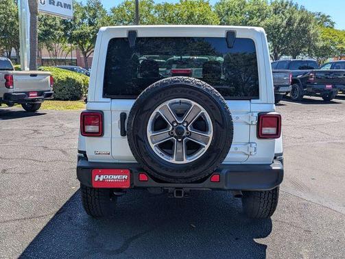 Bright White Clearcoat 2021 Jeep Wrangler Unlimited Sahara