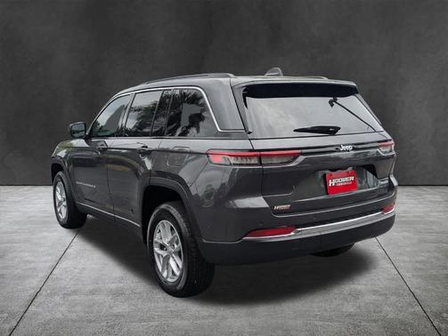 Metallic 2026 Jeep Grand Cherokee Laredo